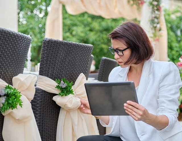 ودینگ-پلنر-(Wedding-Planner)-چیست